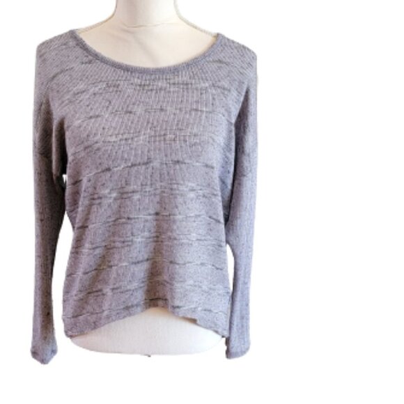 Lily White Open Back with Ties Long Sleeve Pullover Sweater in Size M - Picture 1 of 5